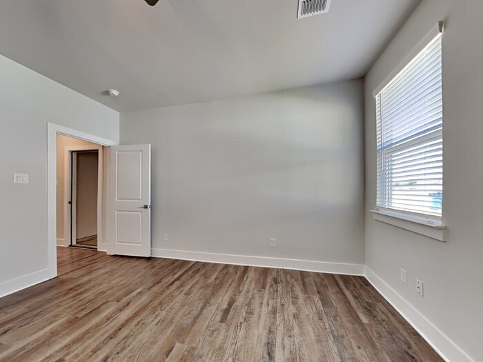 Building Photo - 1420 Marvin Gardens