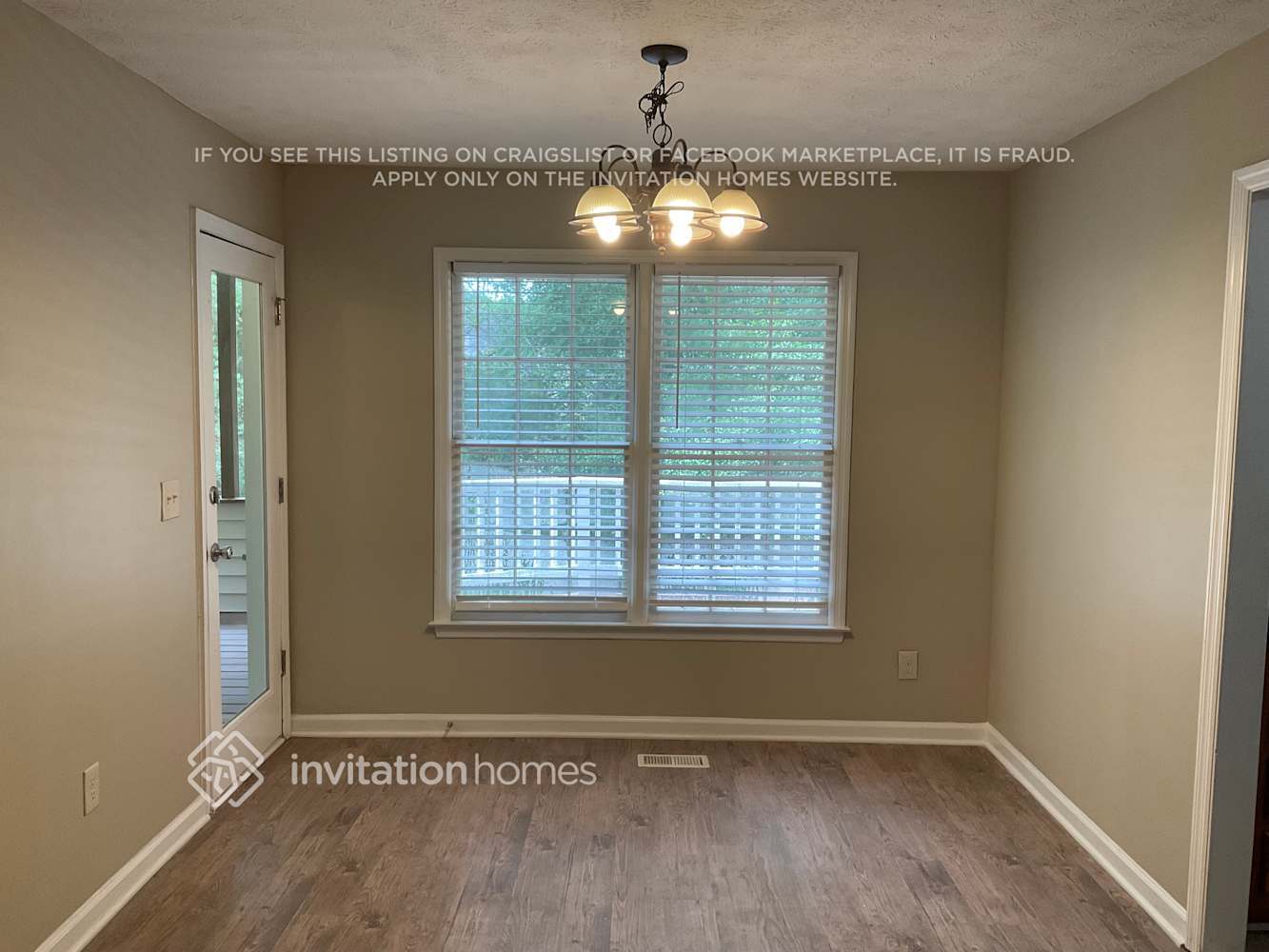 Building Photo - 3000 Meadow Ct