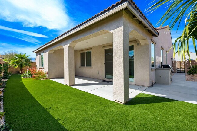 Building Photo - 78879 Fortuna Pl