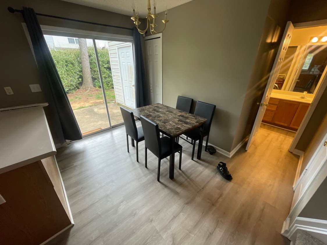 Building Photo - Room in Townhome on Petrea Ln