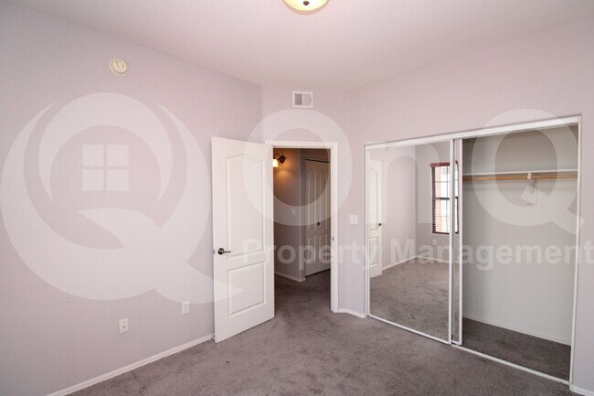 Building Photo - 3150 E Beardsley Rd