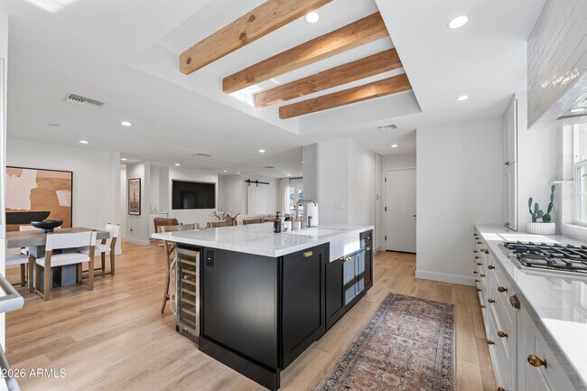 Building Photo - 4244 N 35th Pl