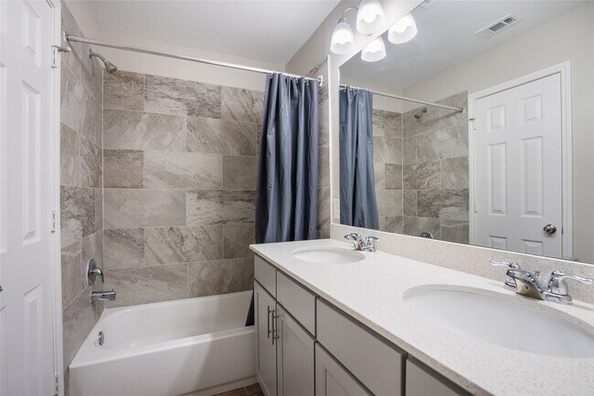 Building Photo - 17137 Wilthorne Colony Ct