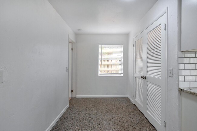 Building Photo - 4882 Jefferson Rd