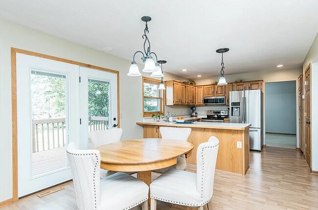 Building Photo - 4235 Stoneham Ln NW