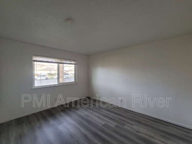 Building Photo - 2803 Norcade Cir