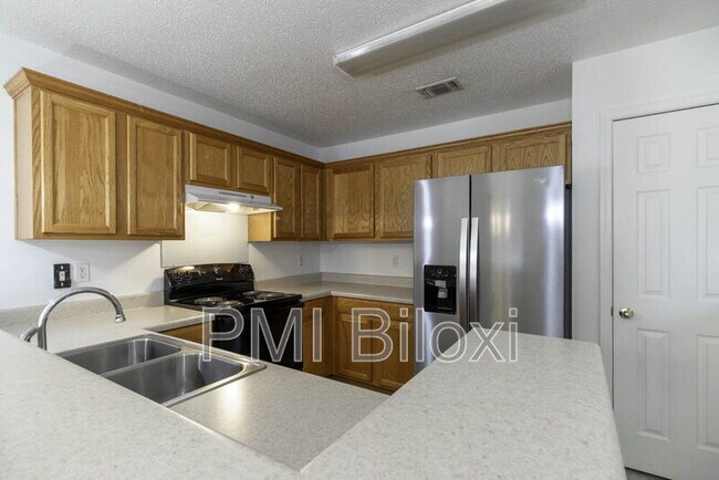 Building Photo - 11107 Dede Dr