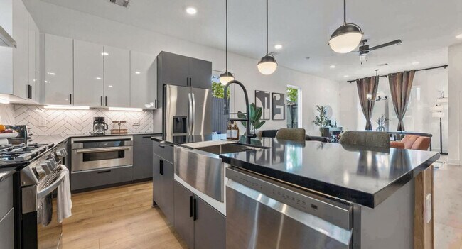 Building Photo - 5504 Texas St