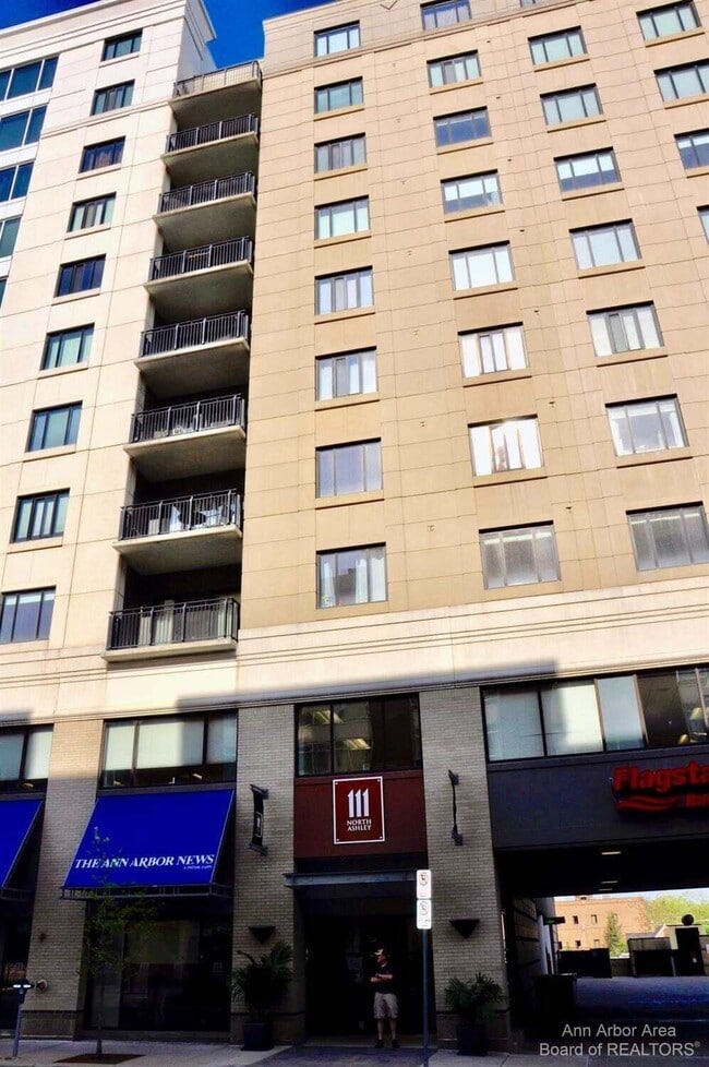 Building Photo - 111 N Ashley St