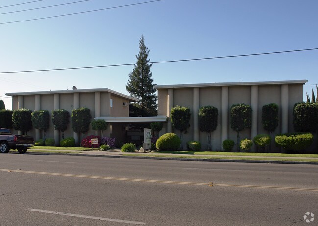 Building Photo - Dakota Castle Luxury Apartments