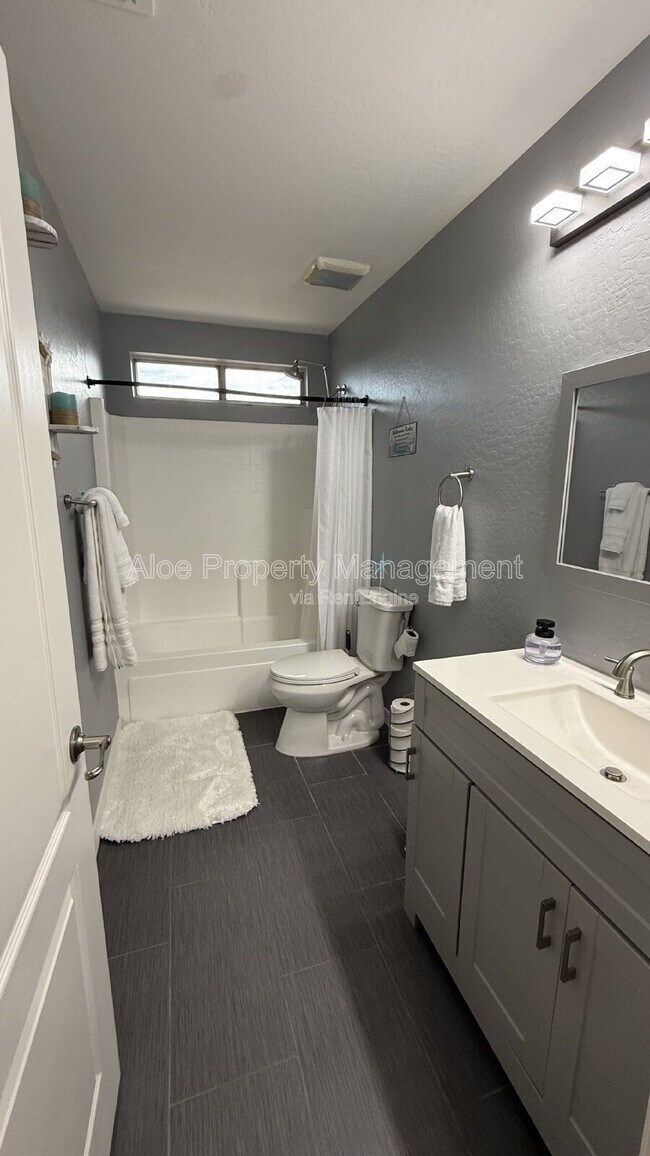 Building Photo - 3552 N Excalibur Pl