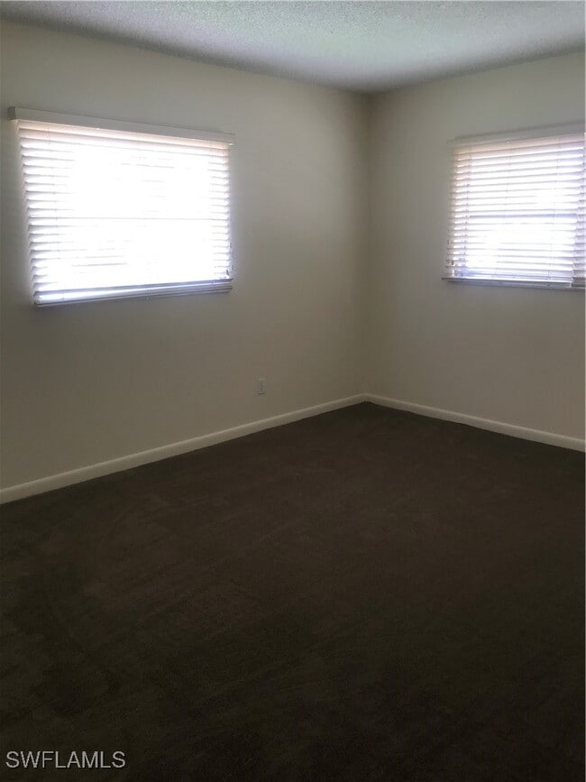 Building Photo - 216 Banyan Blvd