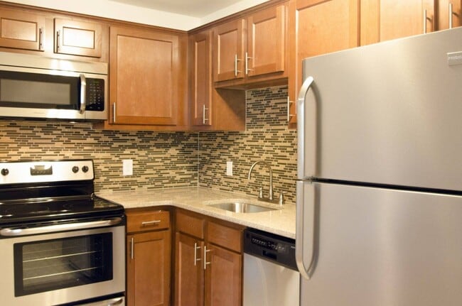Kitchen - Audubon Pointe