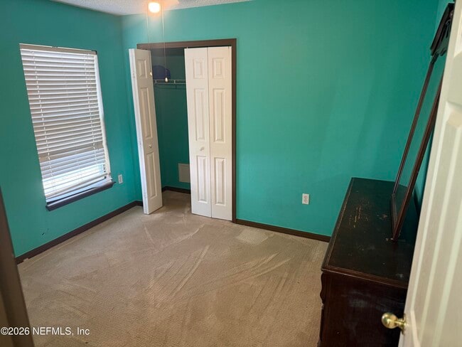 Building Photo - 2157 Willesdon Dr W