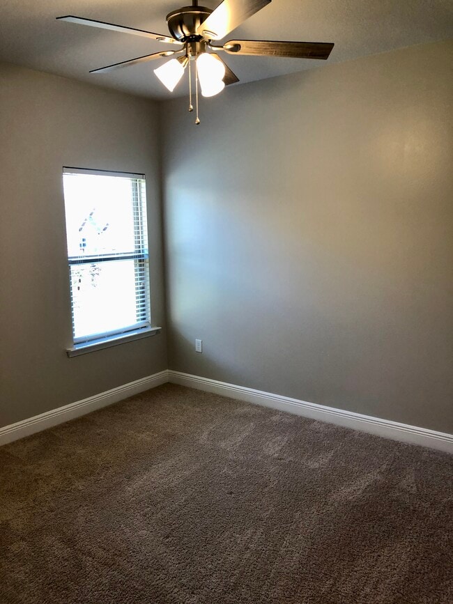 Building Photo - 31606 Shearwater Dr