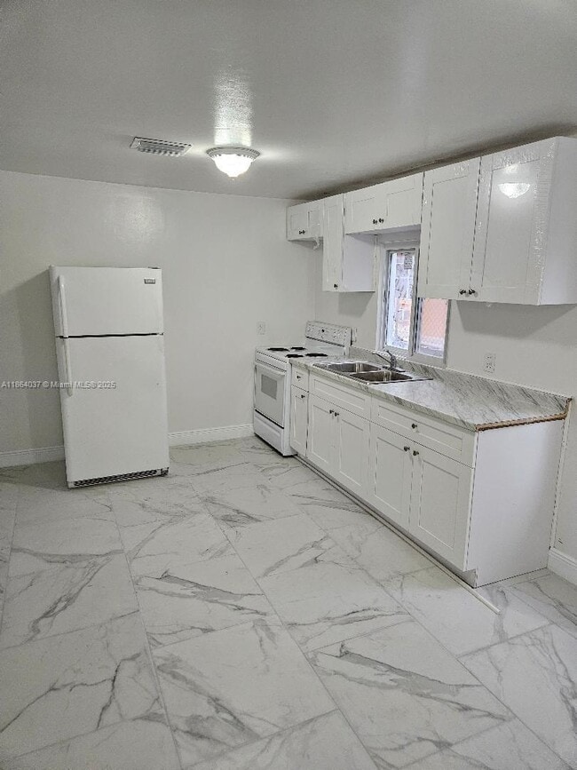 Building Photo - 148 NE 78th St