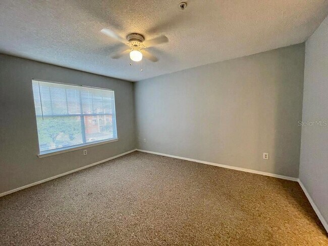 Building Photo - 2212 Grand Cayman Ct