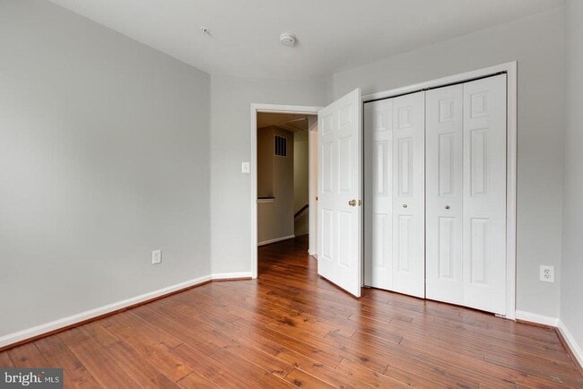 Building Photo - 8832 Papillon Dr