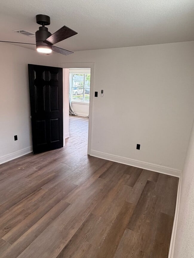 Building Photo - 4210 Alfred St