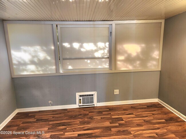 Building Photo - 3456 Sparrow Ct