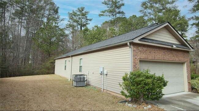 Building Photo - 813 Blue Hill Ln