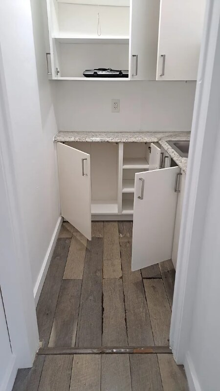 Building Photo - 1703 Thomas St