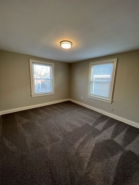 Building Photo - 1213 Oakwood Ave