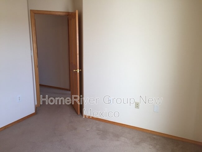 Building Photo - 828 Kipuka Dr NW