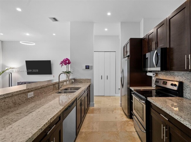 Building Photo - 3506 NE 166th St