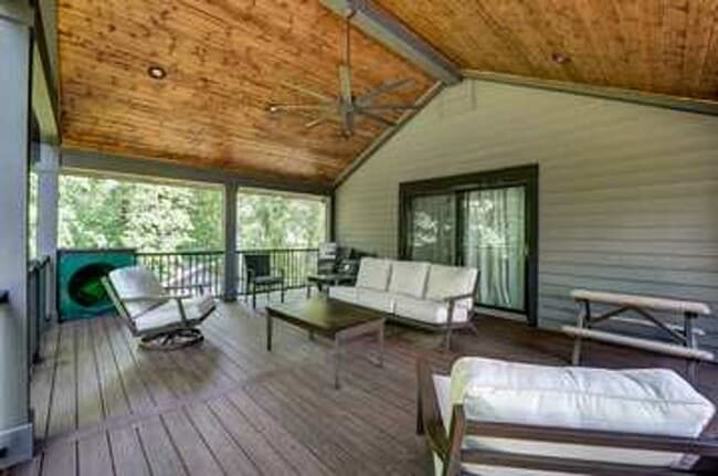 Building Photo - Beautiful Home in Cincinnati!!