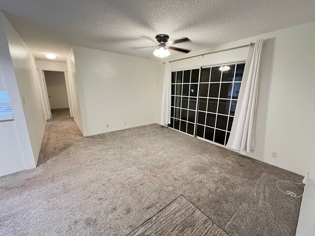 Building Photo - Royal Palm (Waipio) - Upstairs 2 bedrooms,...