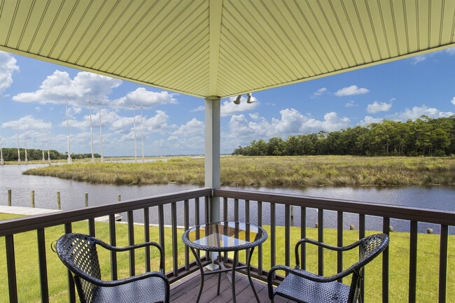 Building Photo - 1317 Beards Cove Dr