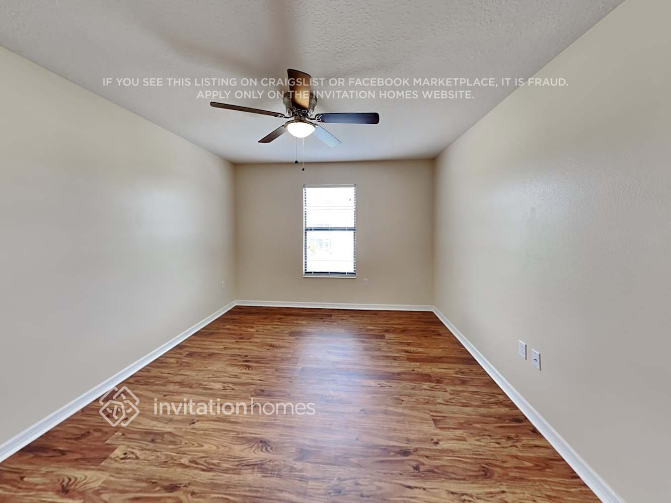 Building Photo - 212 Oaklanding Ln