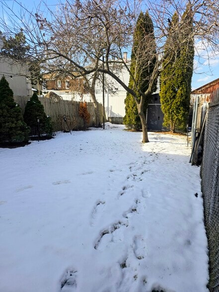 Building Photo - 310 N High St