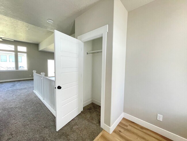 Building Photo - 3 bed 2 bath House in Nephi