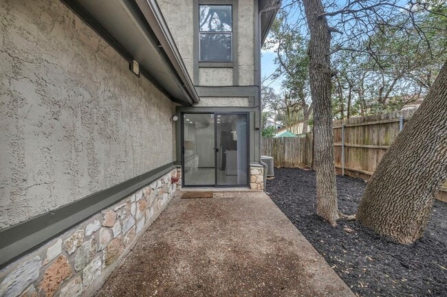 Building Photo - 4010 Cima Serena Dr