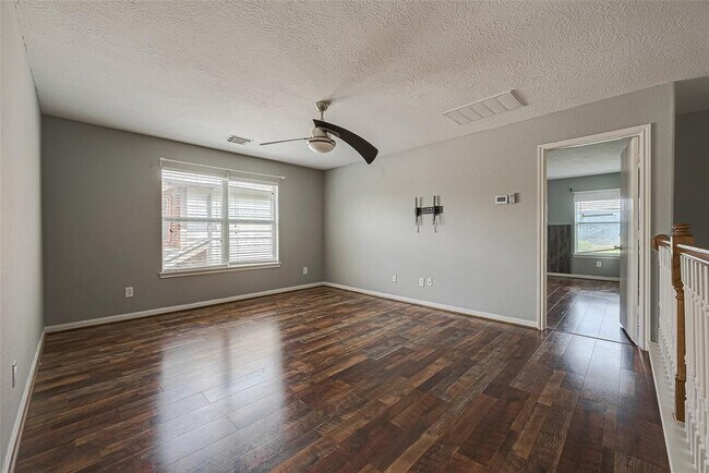 Building Photo - 18110 Shallow Leaf Ln