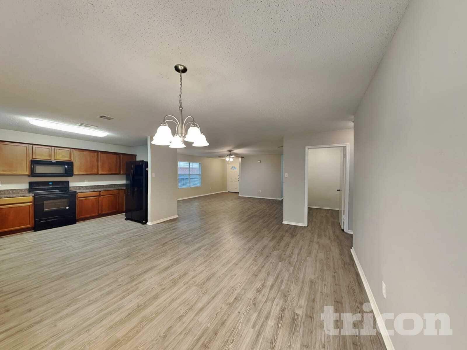 Building Photo - 172 Washington Way