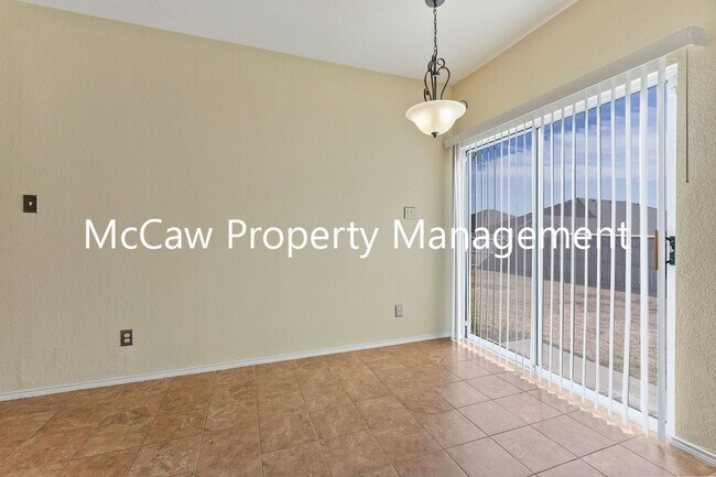 Building Photo - 5116 Meridian Ln