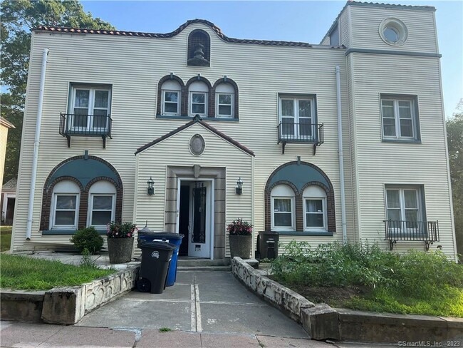 Primary Photo - 214 Goffe Terrace