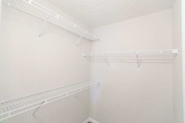 Building Photo - 924 Gamely Wy