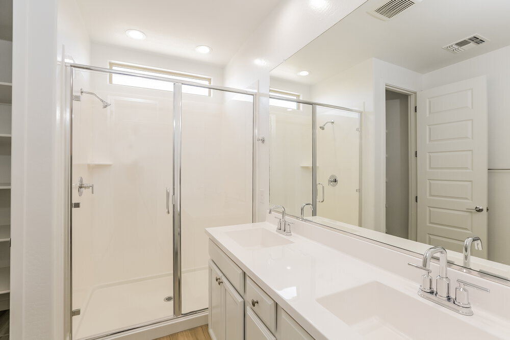 Building Photo - 1219 E Glass Ln