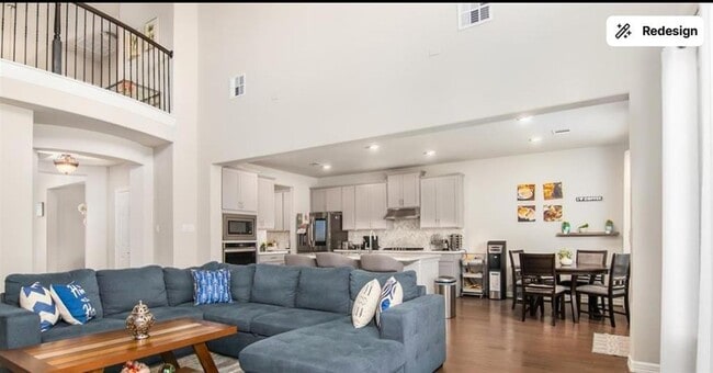 Building Photo - 4411 Woodridge Dr