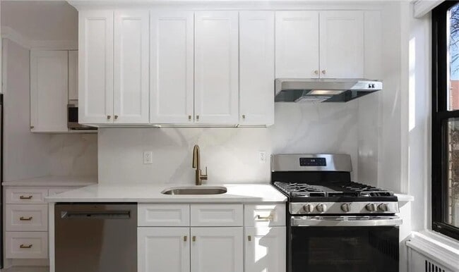 Building Photo - 415 Ocean Pkwy