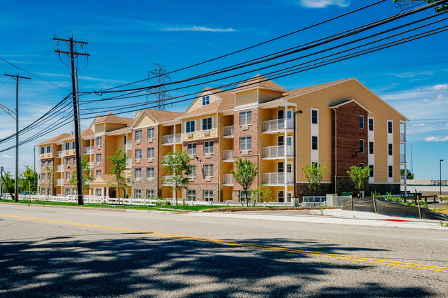 Primary Photo - Gillette Towers 55+ Community