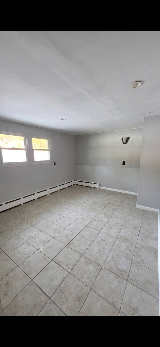 Building Photo - 51 Greycourt Rd