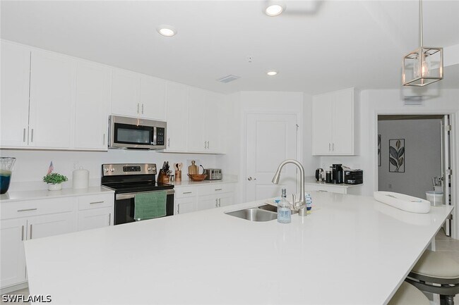 Building Photo - 5433 Double Eagle Cir