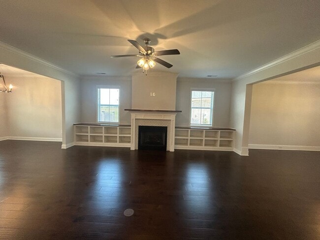 Building Photo - Beautiful 4BR Home in Athens with Bonus Room & Fenced Yard