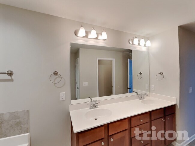 Building Photo - 139 Hickory Station Ln