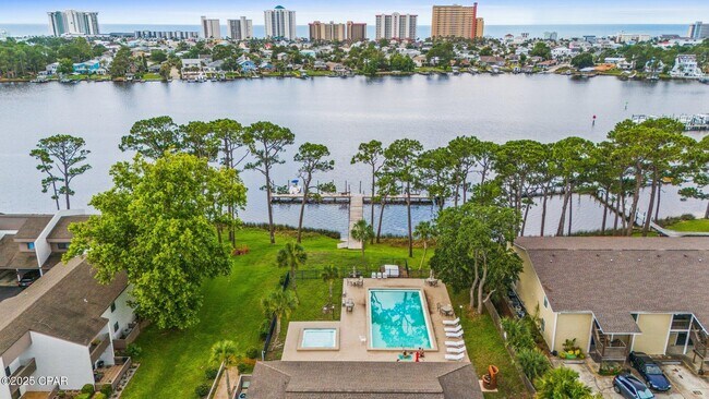 Building Photo - 6901 N Lagoon Dr